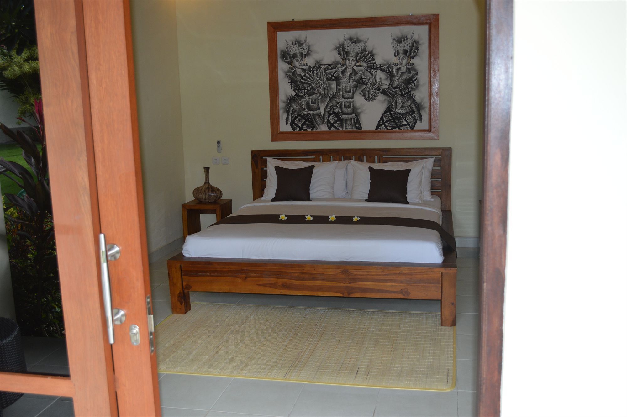 Ocean Sun Dive Resort Tulamben Exterior foto