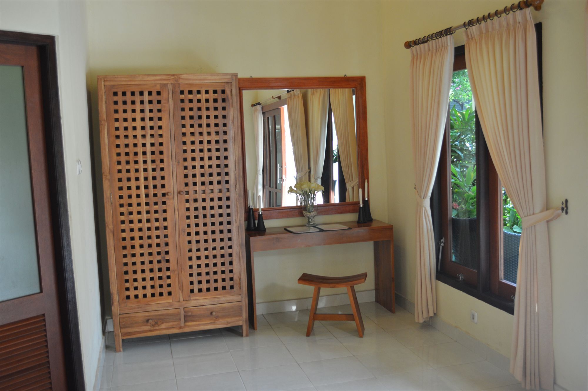 Ocean Sun Dive Resort Tulamben Exterior foto